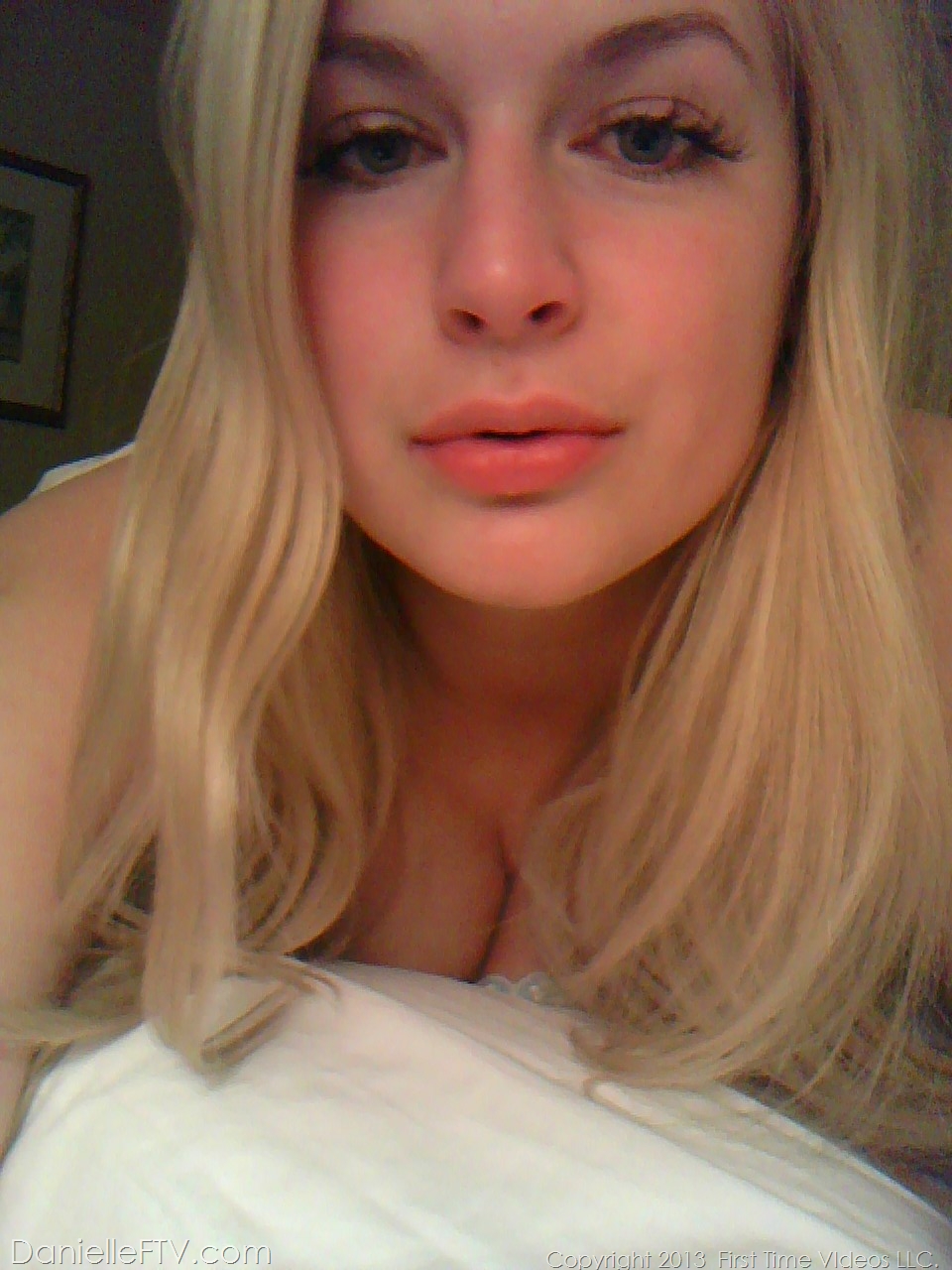 Danielleftv selfie